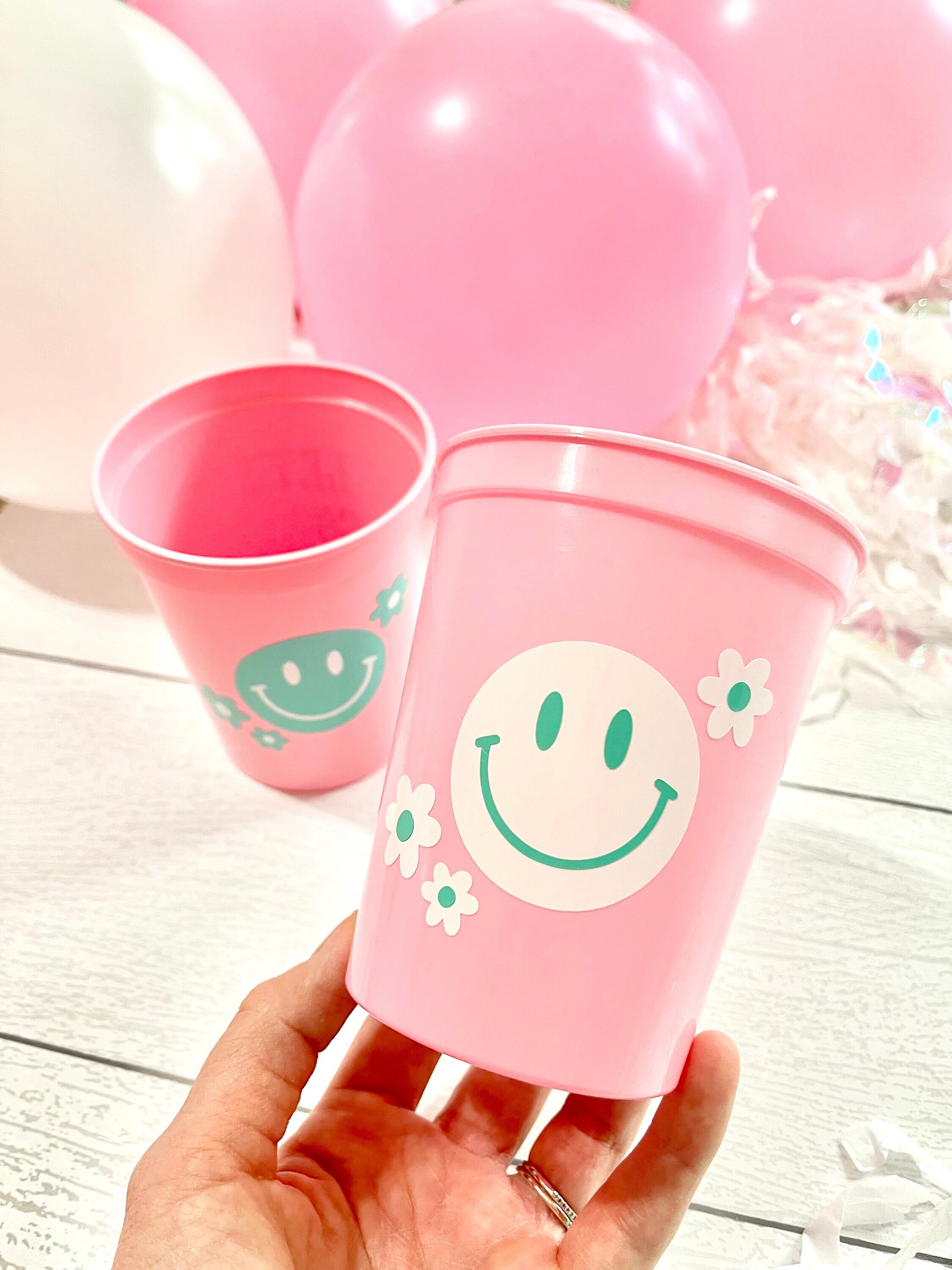  meekoo 100 Pack 12 oz Clear Plastic Cups Disposable Preppy  Smile Pattern Drink Cups Cute Pastel Smile Face Disposable Cups Preppy  Bachelorette Theme Birthday Party Favors Events Picnic Travel : Health