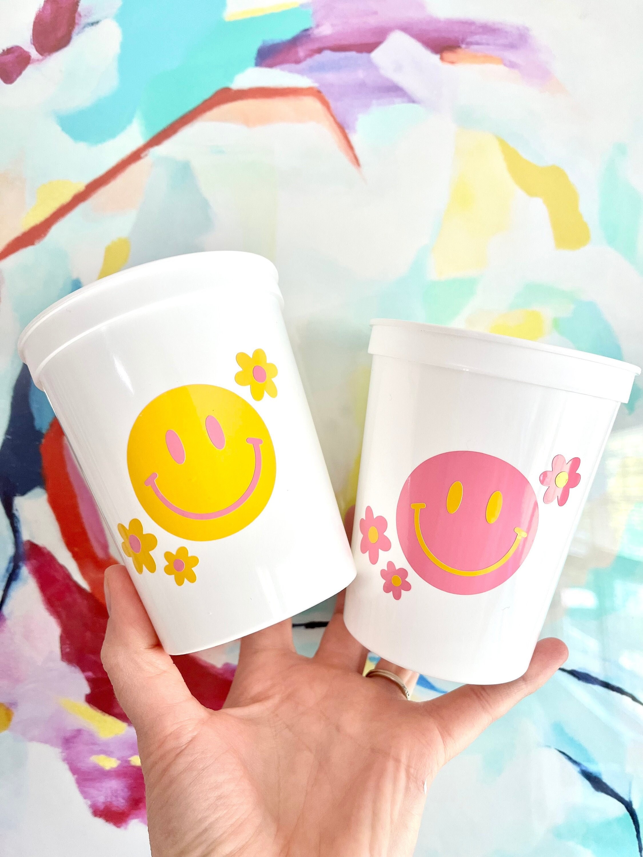 Smiley Face Trendy Aesthetic Tumbler With Straw Retro Smiley Face Iced Coffee  Cup Cold Coffee Cup Gift Teenage Girl Retro Cute 