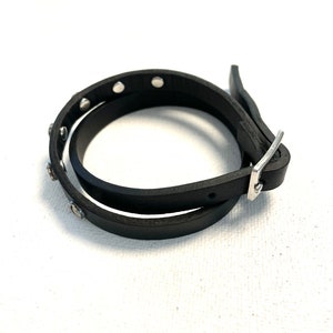 Choker necklace / bracelet 2 turns in black leather MEKA image 2