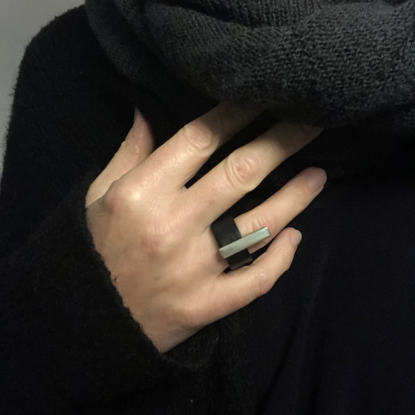 Bague en cuir noir avec barre  RAK-1/2