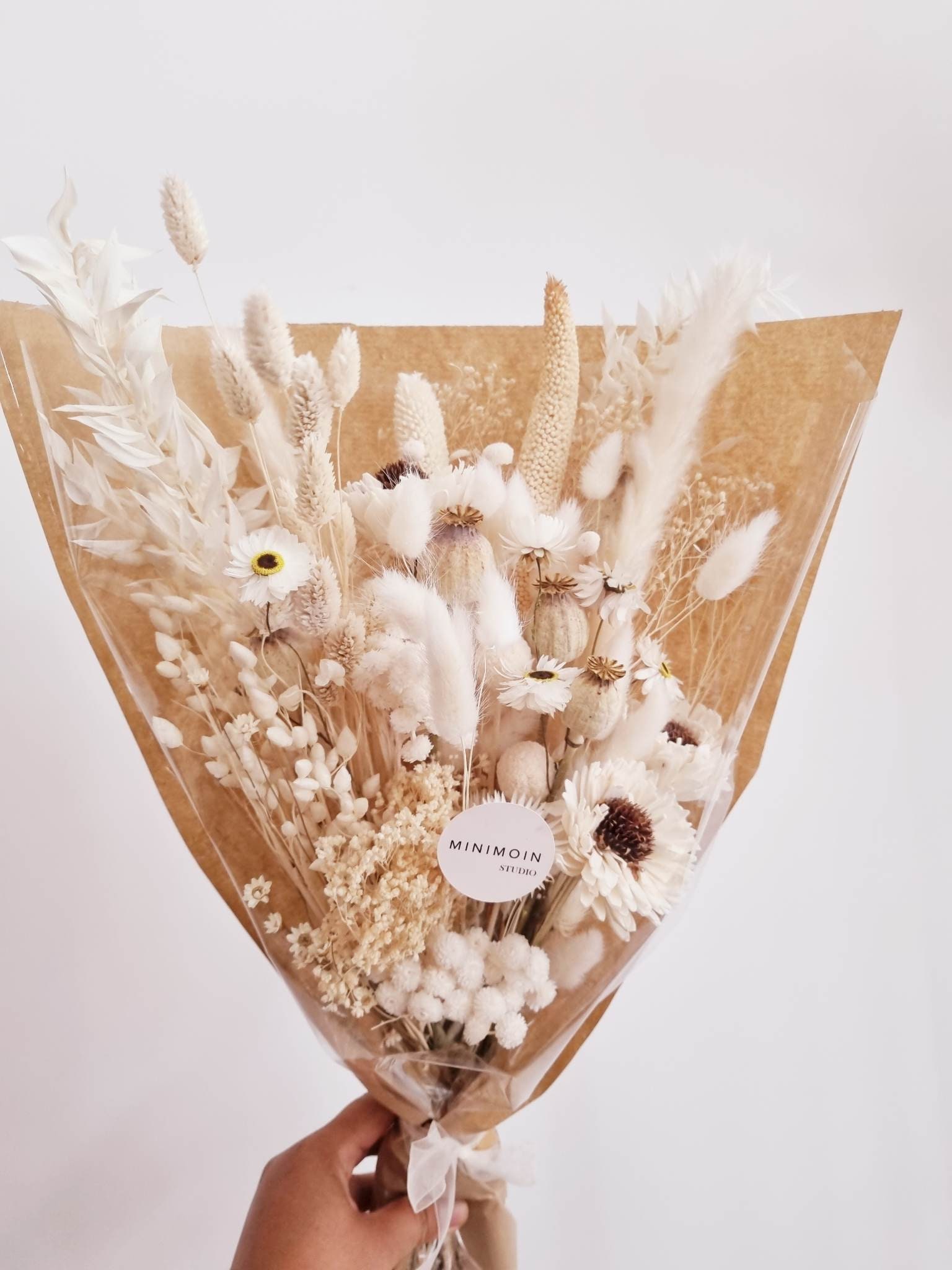 Dry Flower Bouquets, White and Cream Tones, Pampas, Lagurus