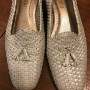 Pearly Offwhite Loafers