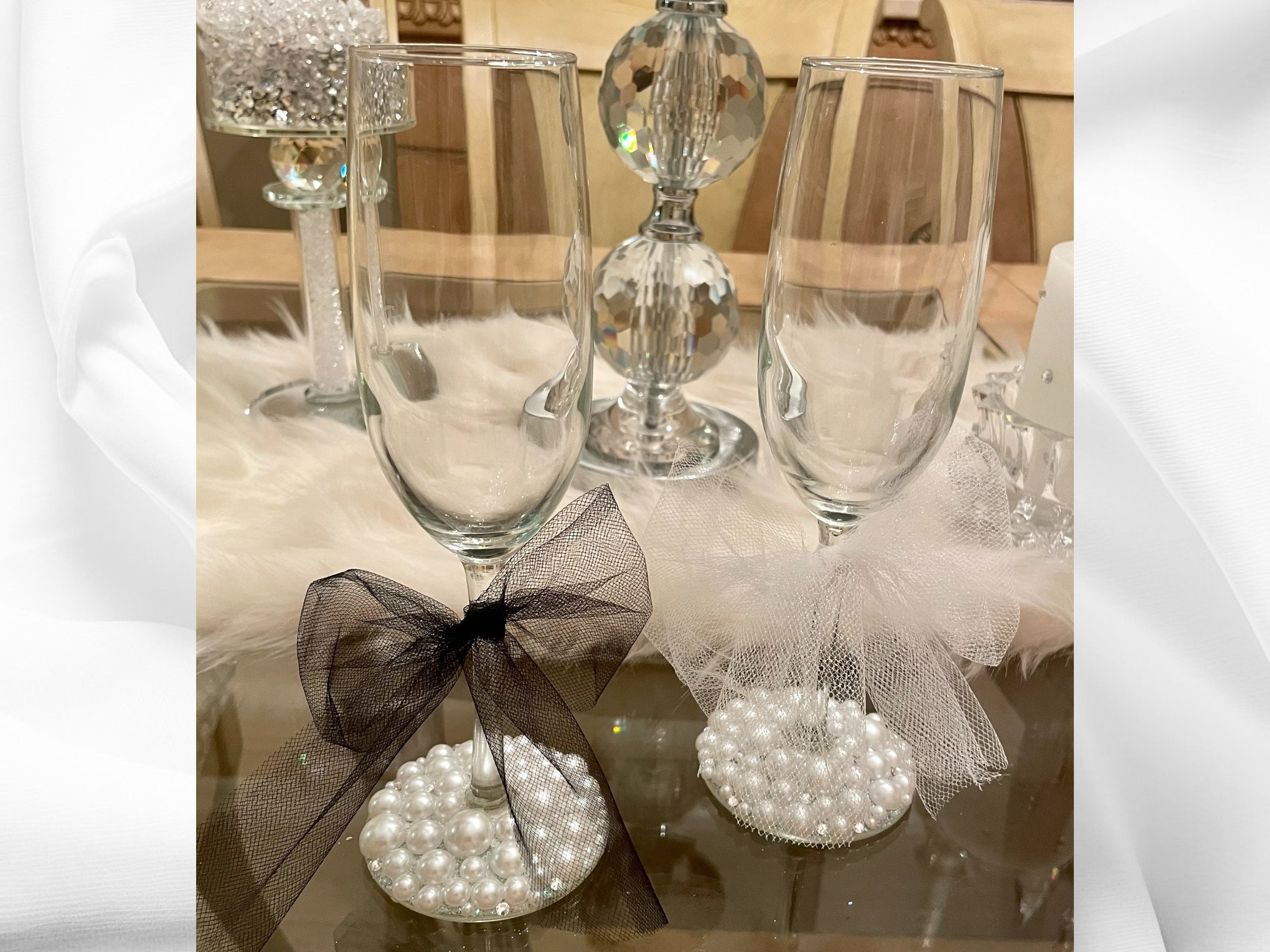 2Pc Wedding Champagne Flutes Bridal Groom Black White Dress Elegant Drink  Goblet Flower Imitation Pearl Decor