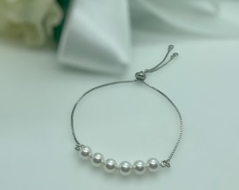 Minimalist Bridal Bracelet,Swarovski Pearl Adjustable Bracelet. Bridal Gift, Bridesmaid & Flower Girl Gift, Christmas Gift, Bridal Party