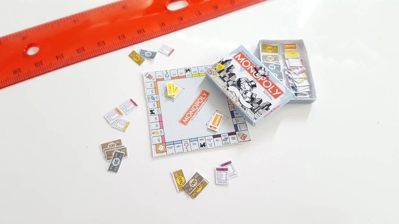 printable 112 miniature scale monopoly board game set