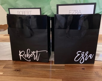 Bolsas y tarjetas de regalo para padrinos de boda