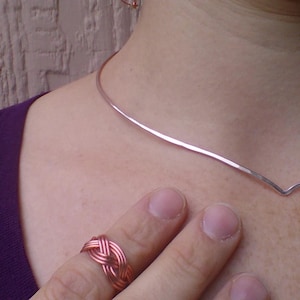 V shaped delicate Metal Wire Choker Necklace in silver, gold or copper handmade by Sandman Metals