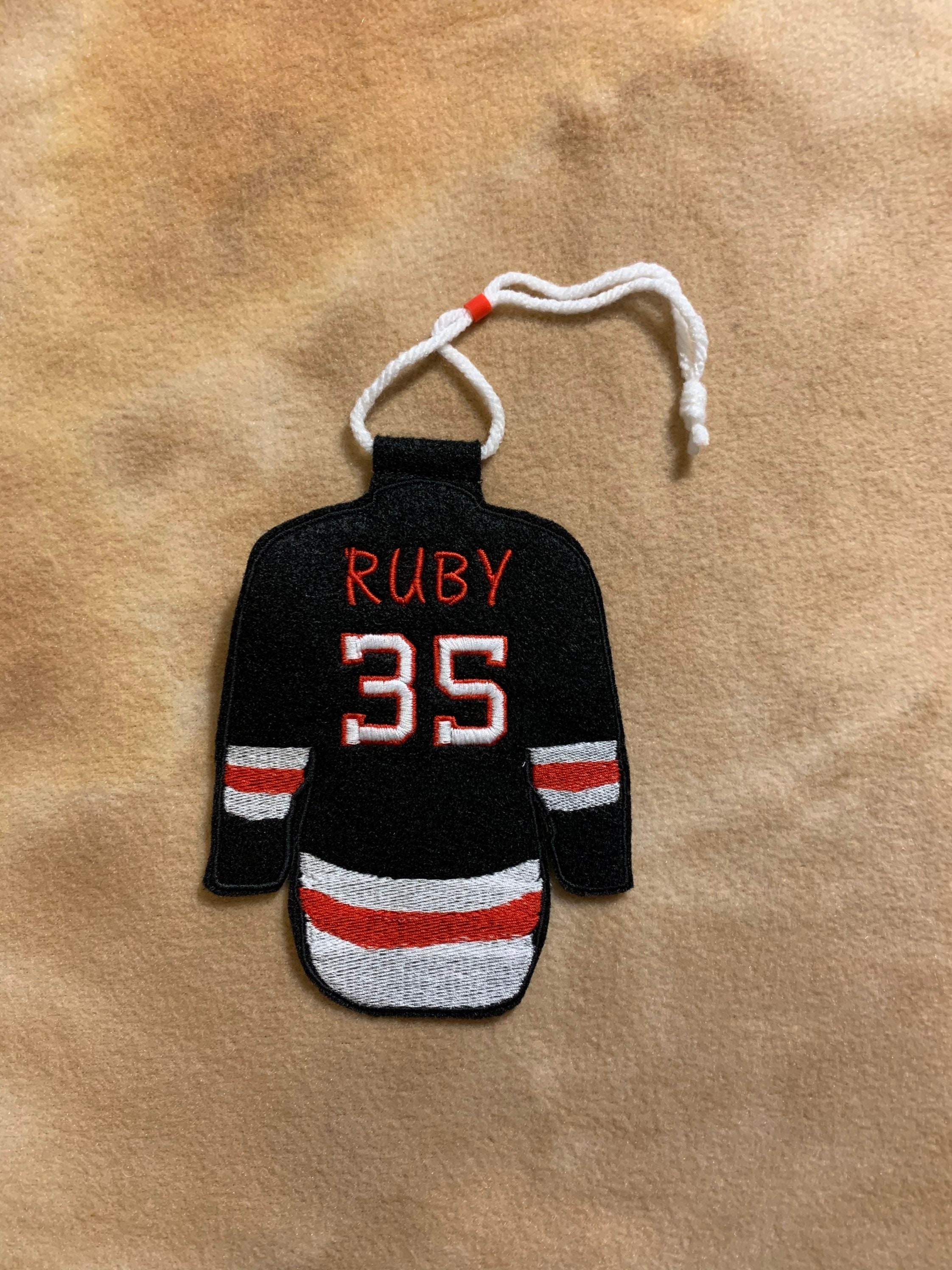 My Wooly Sweater Obsession : r/hockeyjerseys