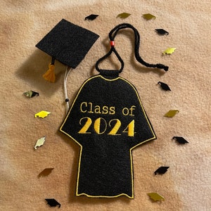 Bearded Dragon Graduation Cap and Gown