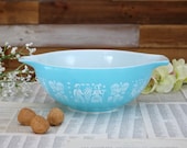 Turquoise Pyrex bowl Amish Butter print Large bowl 4 Quart Pyrex Butter Print