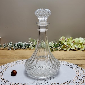 Vintage Klare Glaskaraffe mit Diamant Motiv Kristallkaraffe D&#39;arques