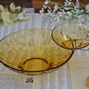 Vintage chip and dip glass bowl Golden yellow snack set image 2