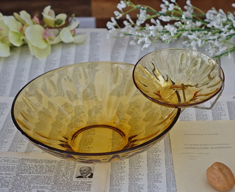 Vintage chip and dip glass bowl Golden yellow snack set image 2