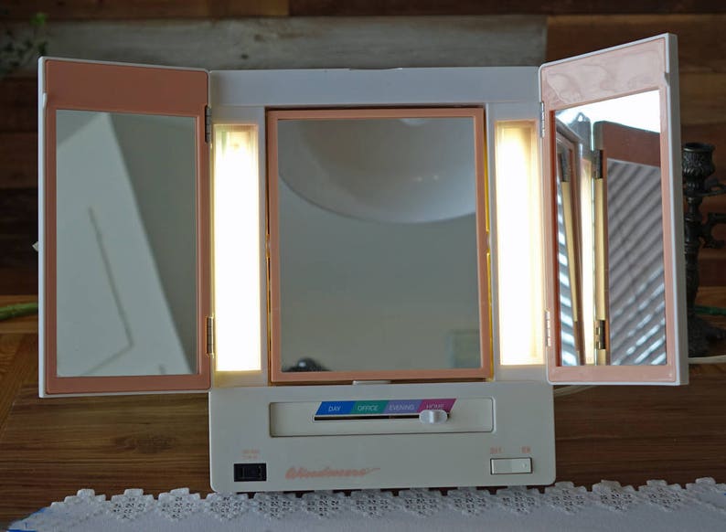 Vintage Lighted Make Up Mirror Light Makeup With Lights Windmere Model Em 8