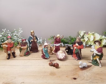 Vintage Nativity Set 11 Pieces Handpainted Fine Porcelain Christmas Collectibles 6 inches tall