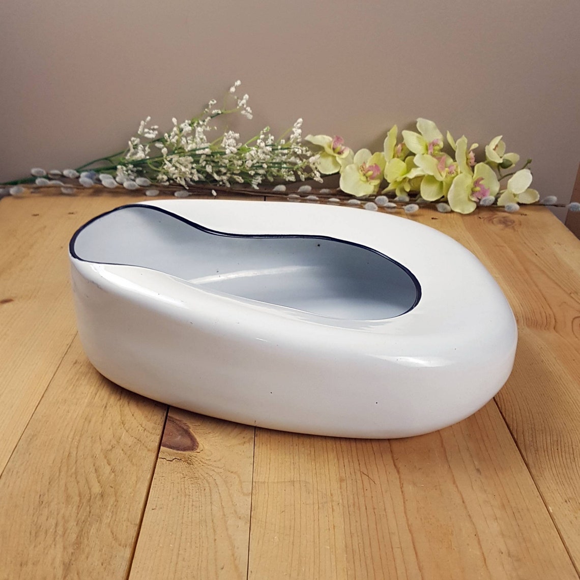 Vintage White Enamelware Bowl Bedpan Rustic Bed Pan Potty Etsy