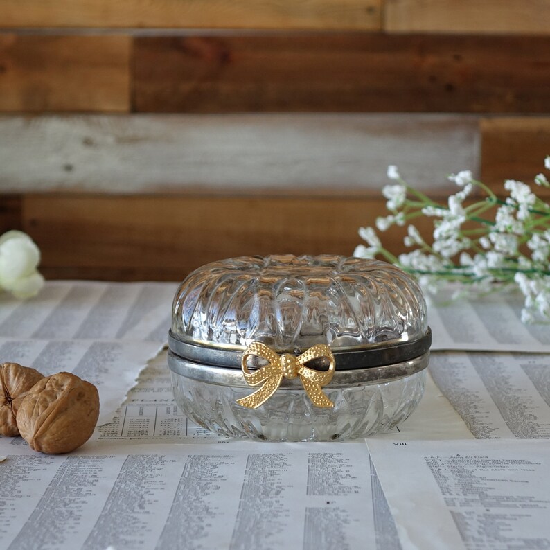 Vintage Round Clear Glass Trinket Box Jewelry Box With Silver Etsy