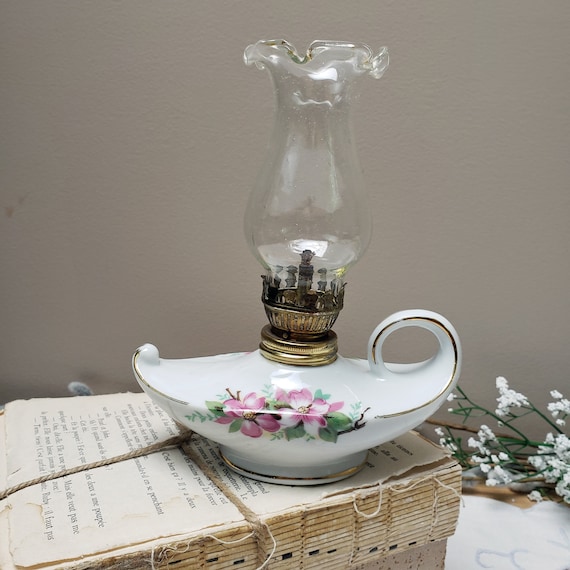 アンティーク　乳白　切子オイルランプ 昭和レトロ アンティーク 乳白 切子オイルランプ 昭和レトロ