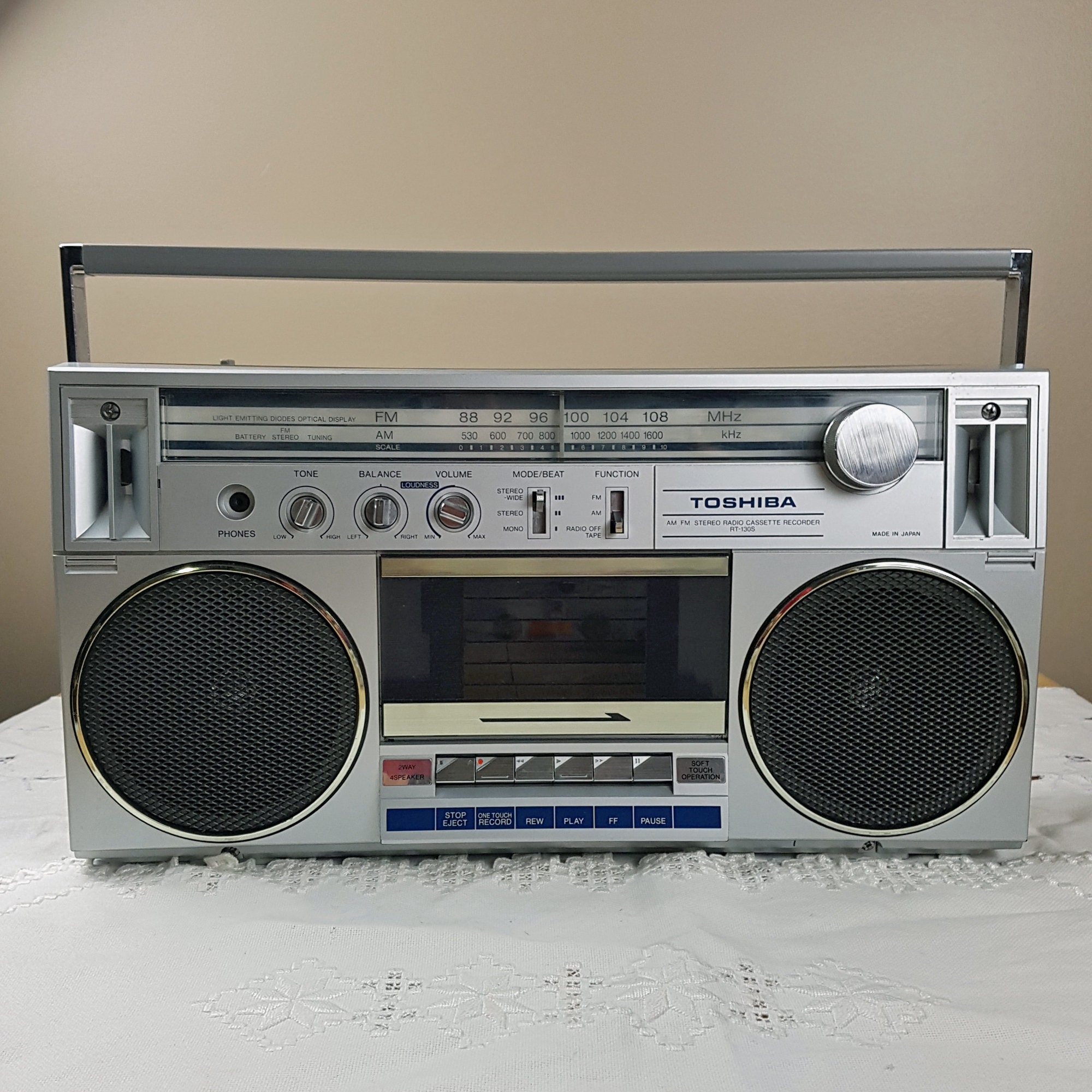 Neat Toshiba RT-130S AM-FM Stereo Radio Cassette Recorder