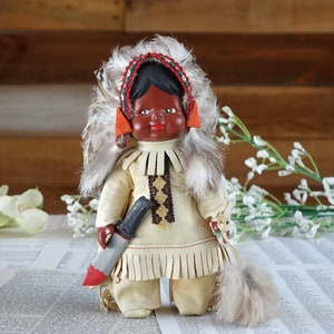 Native Amerindian doll Vintage doll Canada Amerindian souvenir Suede Feathers and Fur costume