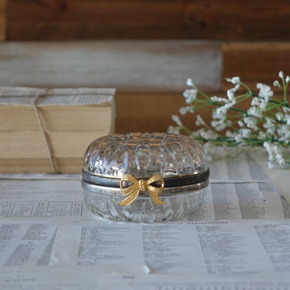 Vintage Round Clear Glass Trinket Box Jewelry Box With Silver Etsy