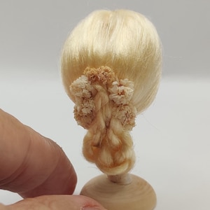 1/12 scale blonde wig for dollhouse miniatures.