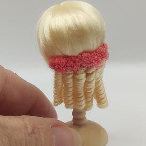 1/12 scale blonde wig for dollhouse miniatures.