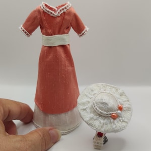 Detachable set, 1:12 scale. Dollhouse miniature.