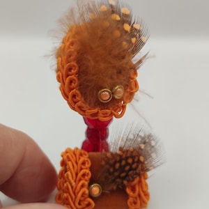 Hat and bag set, 1:12 scale. Miniature for dollhouse.