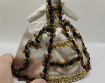 Removable dress,  in blue wild silk, scale 1:12. Dollhouse miniature.