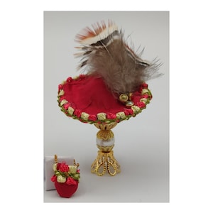 Hat and bag set, 1:12 scale. Miniature for dollhouse.