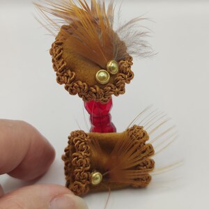 Hat and bag set, 1:12 scale. Miniature for dollhouse.