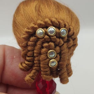 1/12 scale wig, dollhouse miniature.
