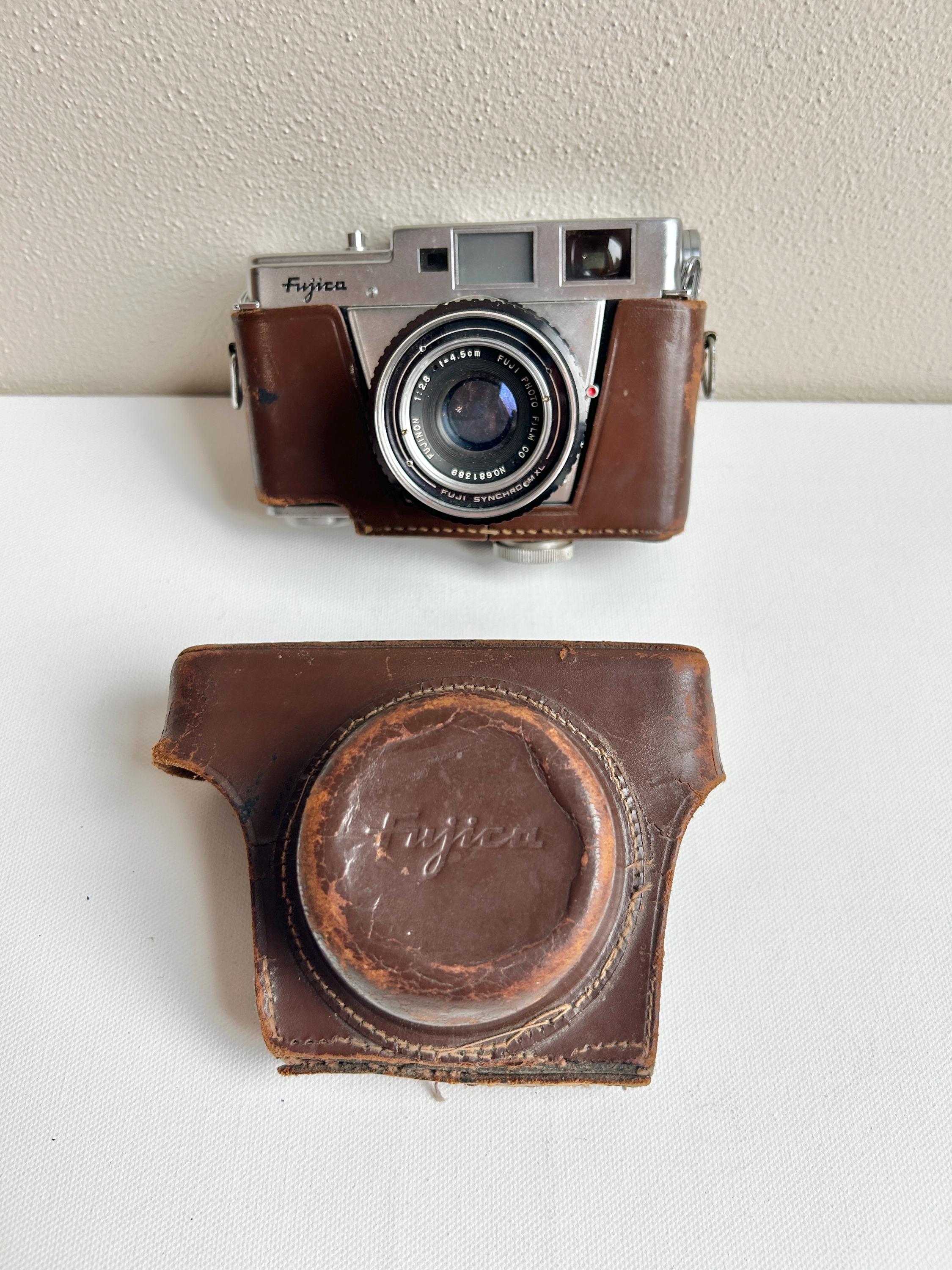 1958 Fujica Synchro MXL 35ML Rangefinder Camera With Leather Case