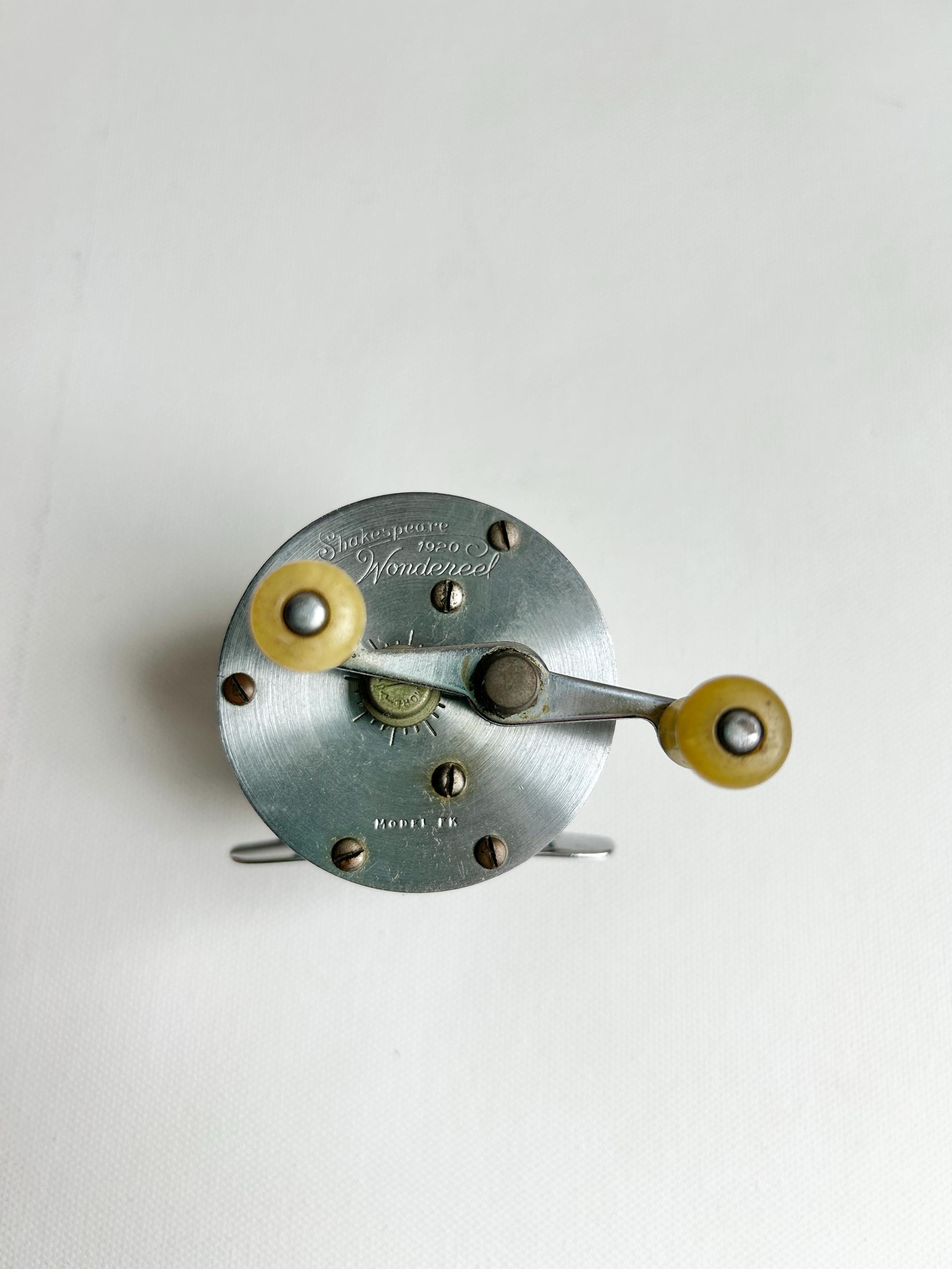 Shakespeare Wondereel Level Winding Fishing Reel, #1920 in Box