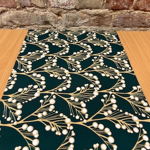 Gree table runner, cotton table runner, Scandinavian design, table runner with stylized plant print, green table decor