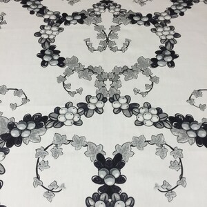 Tablecloth with silver Holly garland print, Tablecloth white gray berries, Christmas tablecloth, Scandinavian design, Christmas gift