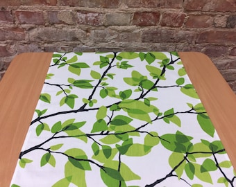 Cotton Table cloth white with green leaves,Scandinavian design, botanical tablecloth, modern table runner, branches with green leaves