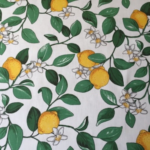 Lemon Print Tablecloth: White Cotton Table Decoration (28x145cm)