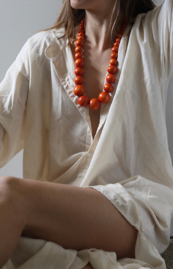 Beautiful vintage orange wooden beaded necklace, B