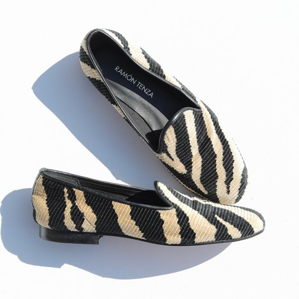 Vintage 90s Ramon Tenza black beige zebra print women loafers slip on shoes leather loafers fabric round toe loafers 7m, spring/summer