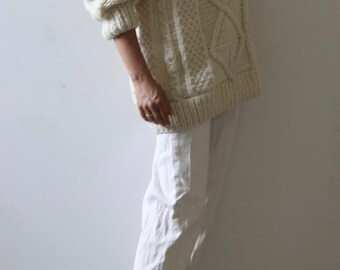 Handmade vtg Ecuador off-white creamy chunky wool sweater s-xl, oversized warm unisex jumper, cable knit, geometric knit, cozy warm sweater