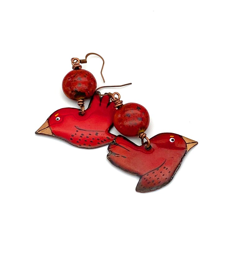 Red Bird Earrings, cardinal artisan enameled metal ceramic copper jewelry hanmade Christmas bird lover nature large earrings long Bild 2