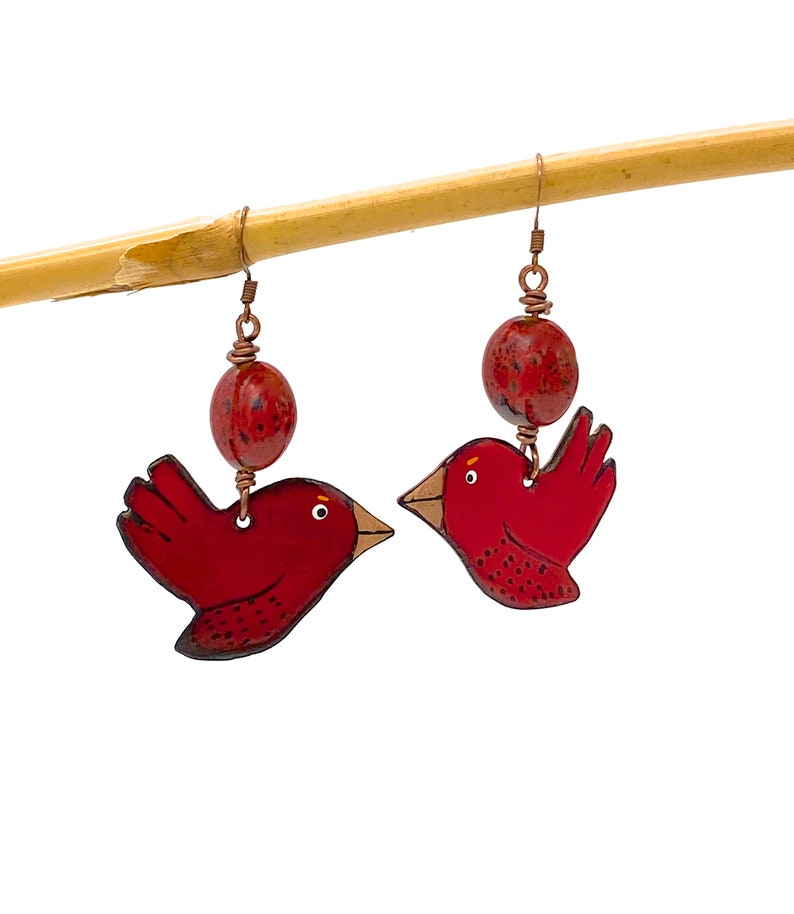 Red Bird Earrings, cardinal artisan enameled metal ceramic copper jewelry hanmade Christmas bird lover nature large earrings long Bild 7