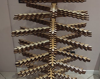 Sapin de Pâques INNOVANT - mesure 130, 140, 150 cm. Fabriqué en bois de sapin