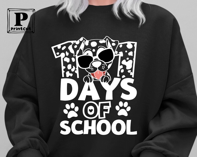 K&ouml;nnte beinhalten: Schwarzer Pullover mit einem wei&szlig;en Grafikdruck eines Dalmatiners mit dem Text "101 Tage Schule".