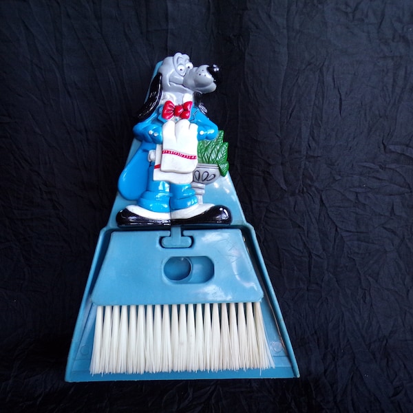 Butler Dog Crumb Sweeper