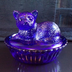 Cat in a Basket by Westmoreland Glass