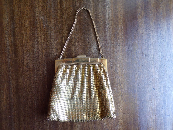 Antique Gold Mesh Purse by Whiting and Davis - image 2