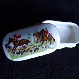 Royal Staffordshire Porcelain Box ~ Hunting Scene